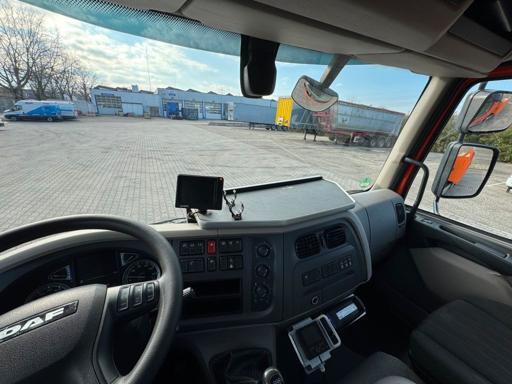 Hook lift truck, Crane truck DAF FA LF 180 8t / Abrollkipper, Ladekran   Containe: picture 16