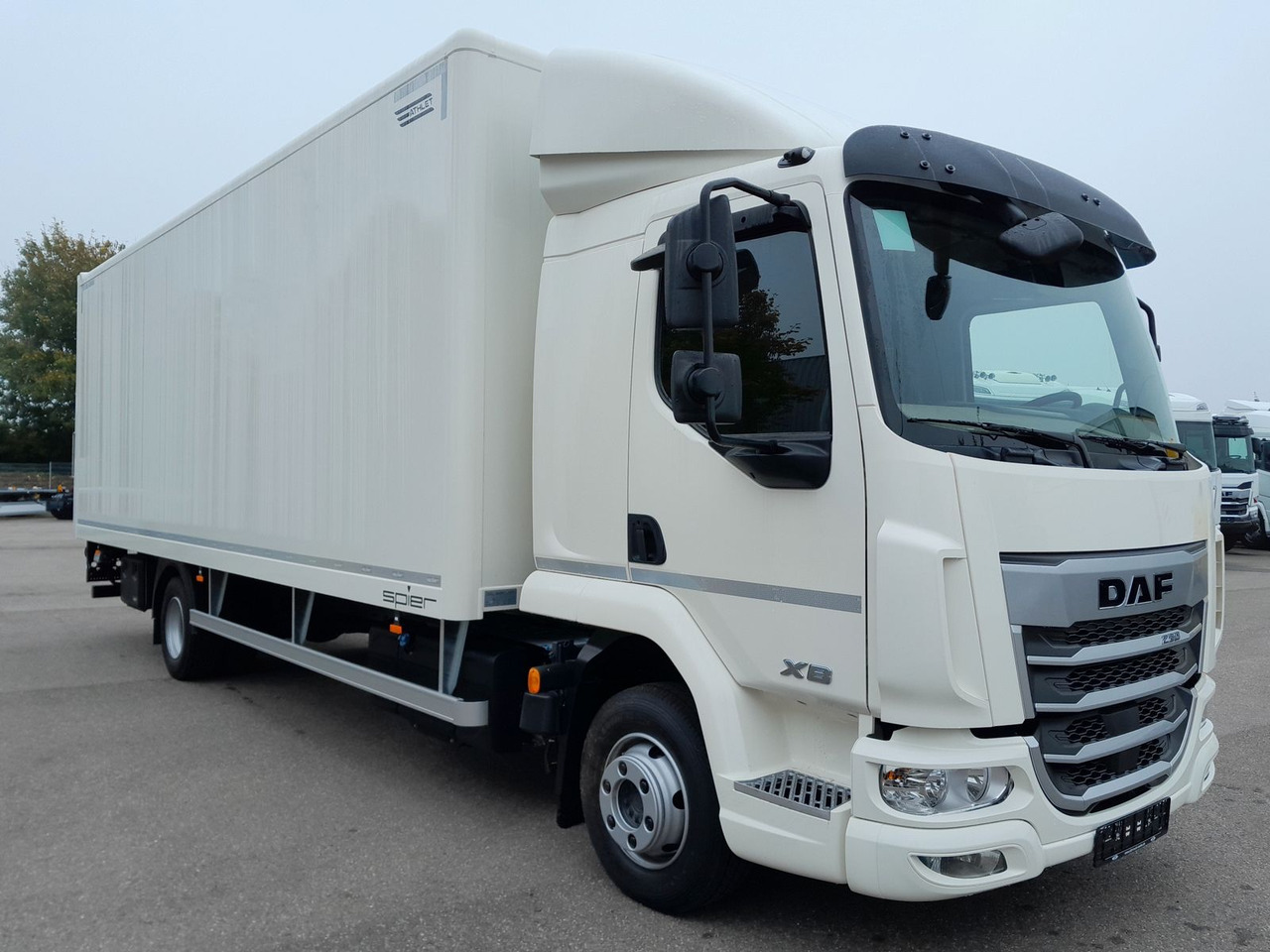 DAF FA XB 230 12t - Box truck: picture 2 DAF FA XB 230 12t - Box truck: picture 2