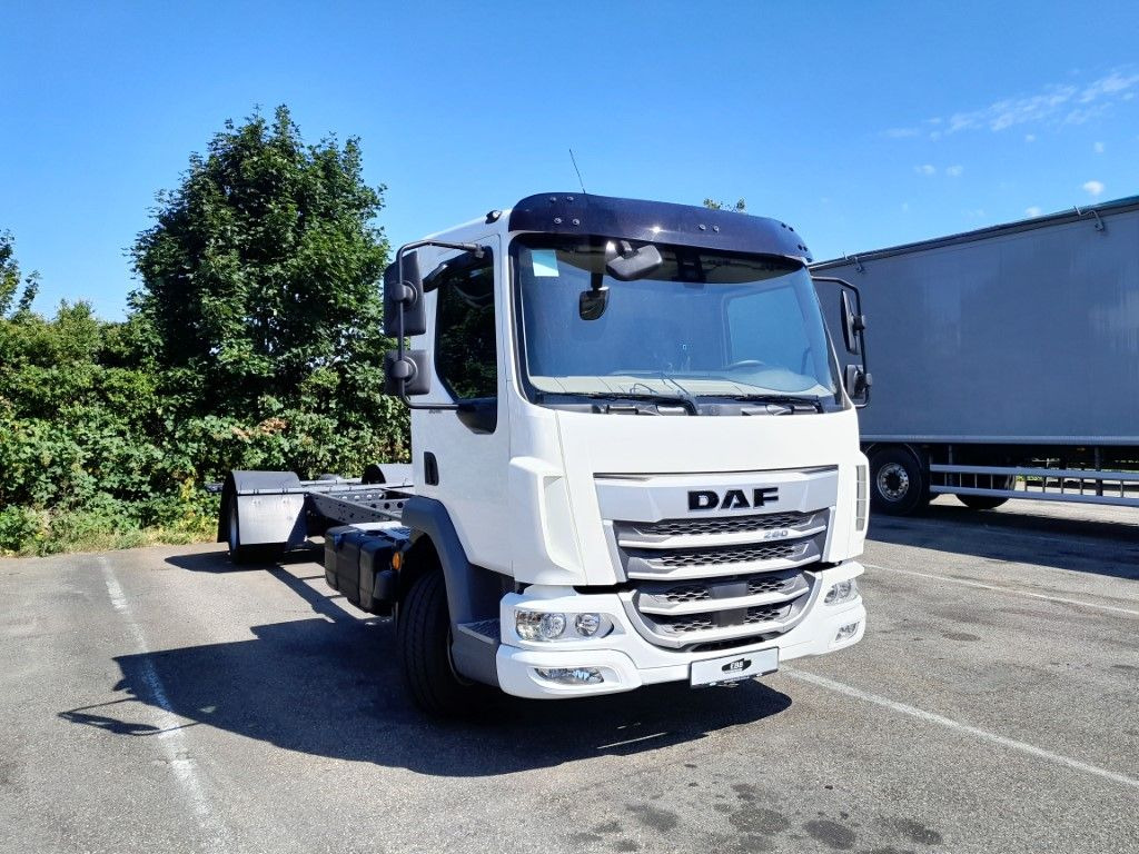 DAF FA XB 260 12t reparierter Wasserschaden - Cab chassis truck: picture 3 DAF FA XB 260 12t reparierter Wasserschaden - Cab chassis truck: picture 3