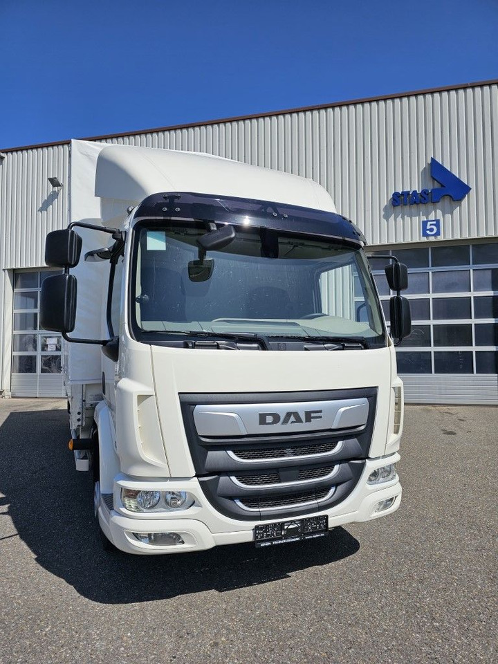 DAF LF 210 7,49t Spier Pritsche-Plane LBW Tageszulas DAF FA LF 210 08t Spier Pritsche mit LBW - Curtain side truck: picture 2 DAF LF 210 7,49t Spier Pritsche-Plane LBW Tageszulas DAF FA LF 210 08t Spier Pritsche mit LBW - Curtain side truck: picture 2