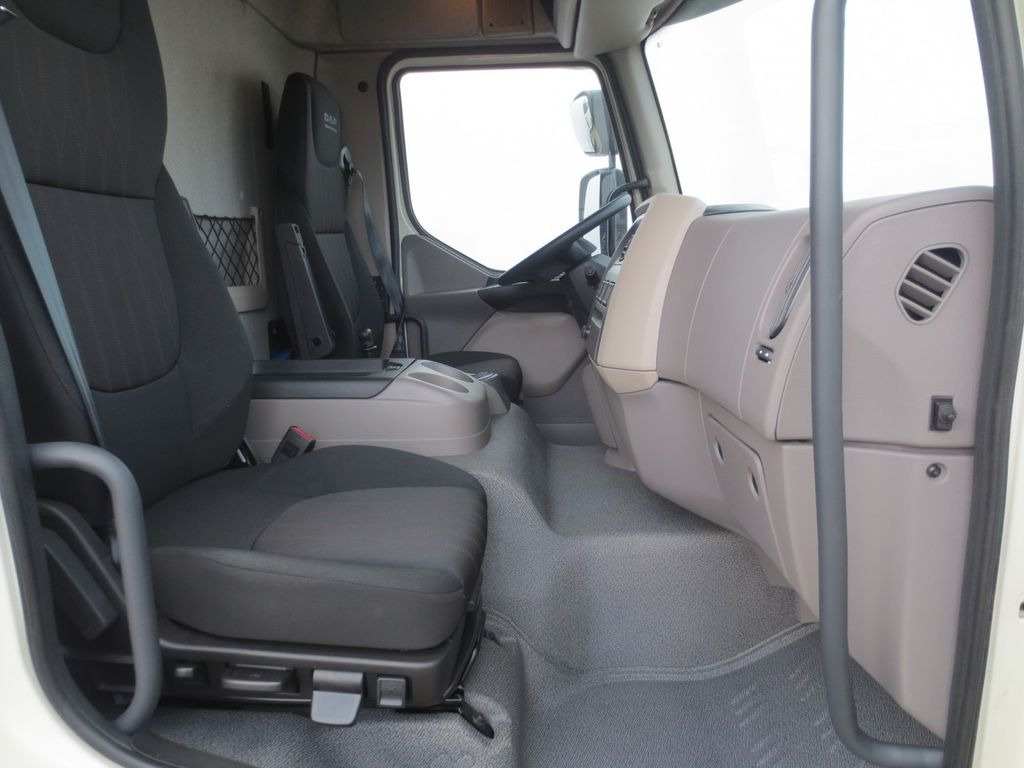 Beverage truck DAF LF 310 18t Zikun Getränkeaufbau DAF LF 310 18t Zikun Getränkeaufbau: picture 24 Beverage truck DAF LF 310 18t Zikun Getränkeaufbau DAF LF 310 18t Zikun Getränkeaufbau: picture 24