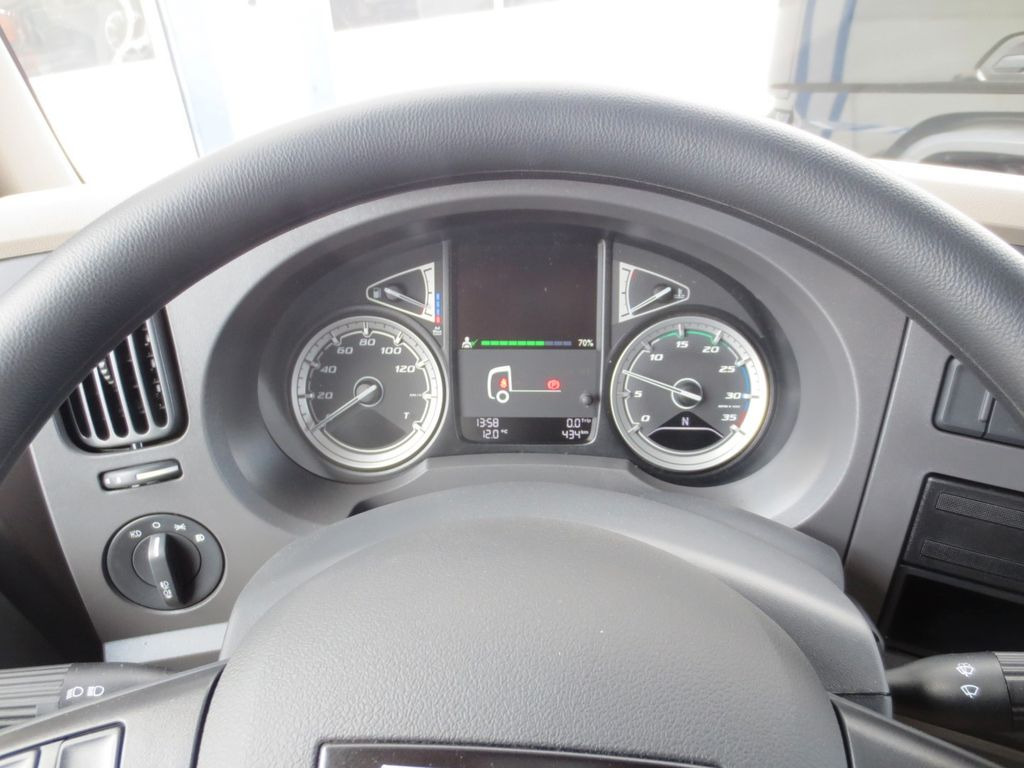 Beverage truck DAF LF 310 18t Zikun Getränkeaufbau DAF LF 310 18t Zikun Getränkeaufbau: picture 25 Beverage truck DAF LF 310 18t Zikun Getränkeaufbau DAF LF 310 18t Zikun Getränkeaufbau: picture 25