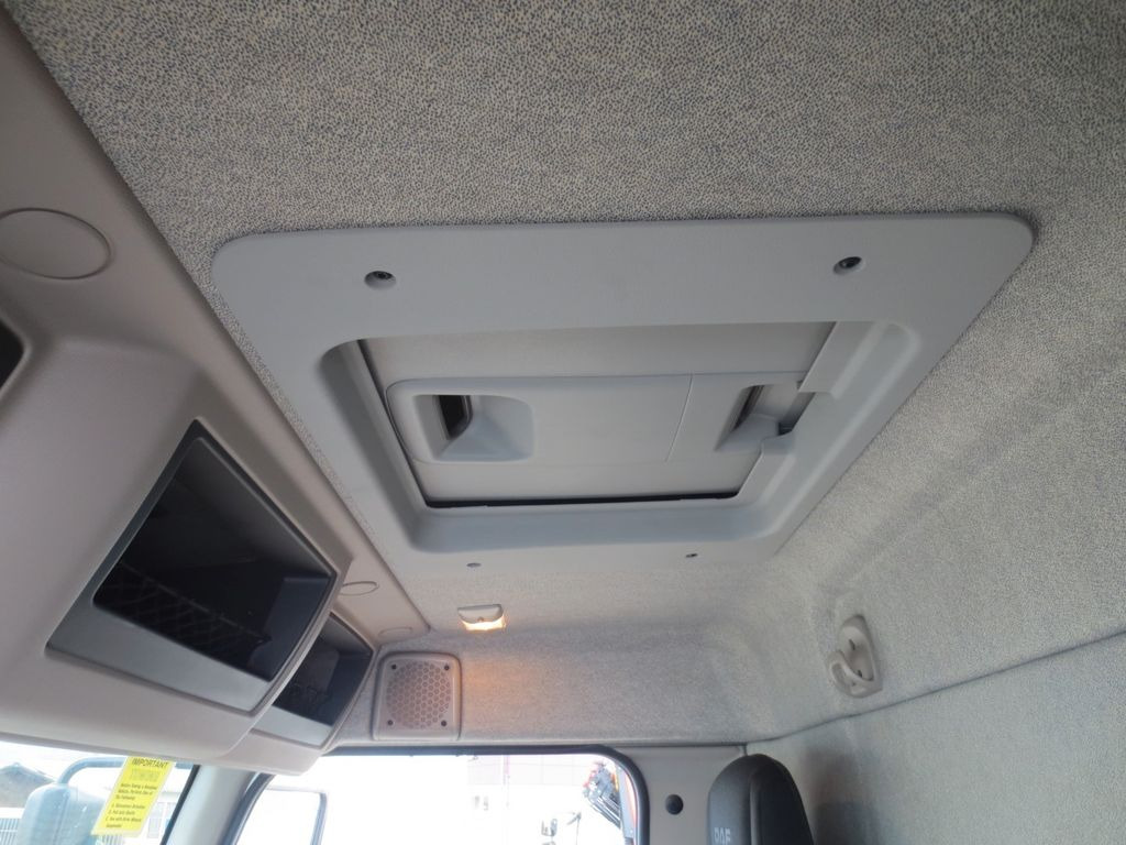 Beverage truck DAF LF 310 18t Zikun Getränkeaufbau DAF LF 310 18t Zikun Getränkeaufbau: picture 17 Beverage truck DAF LF 310 18t Zikun Getränkeaufbau DAF LF 310 18t Zikun Getränkeaufbau: picture 17