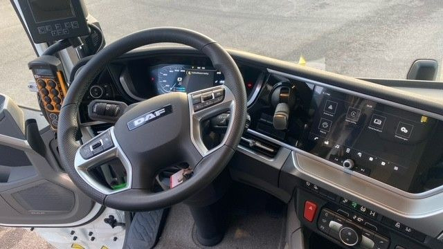 DAF XF 480 FAN Abroller VDL DAF XF 480 FAN Abroller VDL - Hook lift truck: picture 5 DAF XF 480 FAN Abroller VDL DAF XF 480 FAN Abroller VDL - Hook lift truck: picture 5