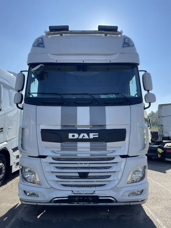 DAF FT XF480 SSC, 2x Tank, Standklima, Lampenbügel DAF FT XF480 SSC, 2x Tank, Standklima, Lampenbügel - Tractor unit: picture 3 DAF FT XF480 SSC, 2x Tank, Standklima, Lampenbügel DAF FT XF480 SSC, 2x Tank, Standklima, Lampenbügel - Tractor unit: picture 3