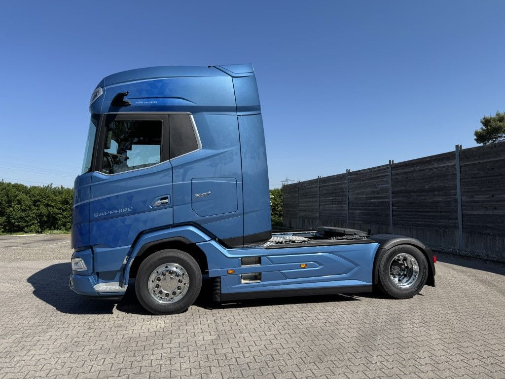 DAF FT XG 530 BLAU METALLIC Limited Edition - Tractor unit: picture 3 DAF FT XG 530 BLAU METALLIC Limited Edition - Tractor unit: picture 3