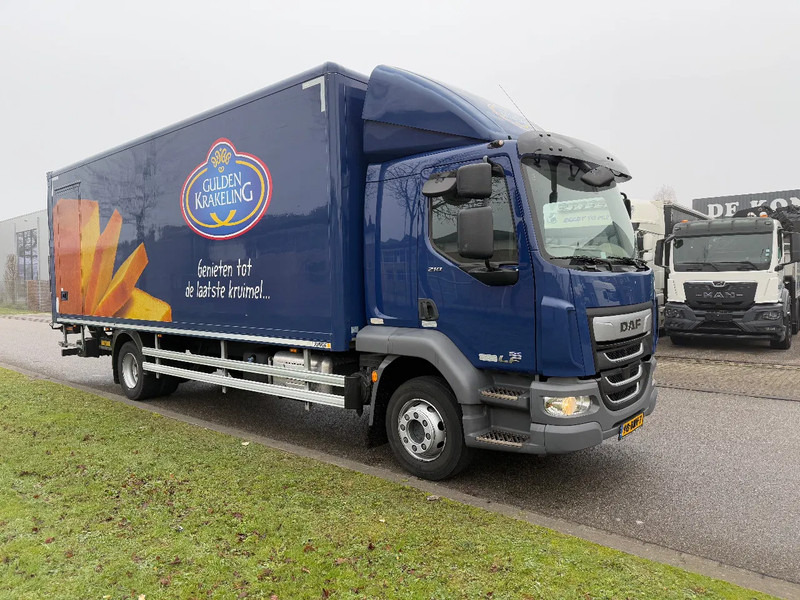 DAF LF 210 11.990 kg 10-2019 bj - Box truck: picture 2 DAF LF 210 11.990 kg 10-2019 bj - Box truck: picture 2