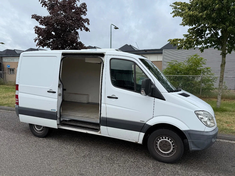 Mercedes-Benz Sprinter 313 2010 kuhlung diepfreez - Refrigerated delivery van: picture 5 Mercedes-Benz Sprinter 313 2010 kuhlung diepfreez - Refrigerated delivery van: picture 5
