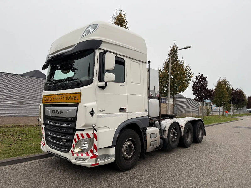 DAF XF 530 FTM 8X4 handgeschakeld 8-2018 retarder - Tractor unit: picture 1 DAF XF 530 FTM 8X4 handgeschakeld 8-2018 retarder - Tractor unit: picture 1