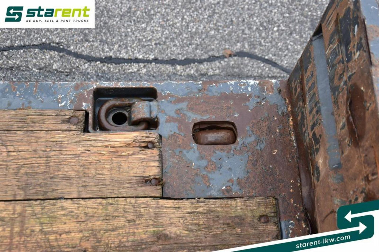 Low loader trailer Schwarzmüller Tandemtieflader Rampen SAF Containerverriegelung: picture 11 Low loader trailer Schwarzmüller Tandemtieflader Rampen SAF Containerverriegelung: picture 11