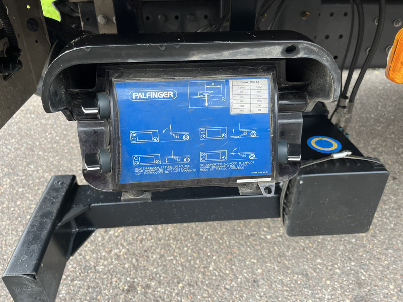 Curtain side truck Renault D 240 4X2, Global cabine, Euro 6, Airco , laadklep 1500 kg: picture 12