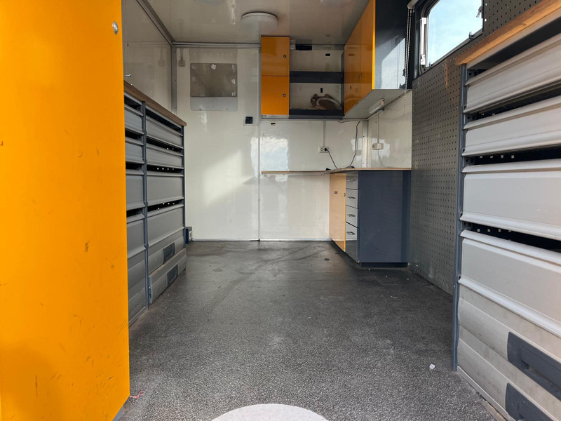 Renault Master 165.35 L3, Euro 6, Airco, Nav, Camera, Mobile office/ workshop - Closed box van: picture 5 Renault Master 165.35 L3, Euro 6, Airco, Nav, Camera, Mobile office/ workshop - Closed box van: picture 5