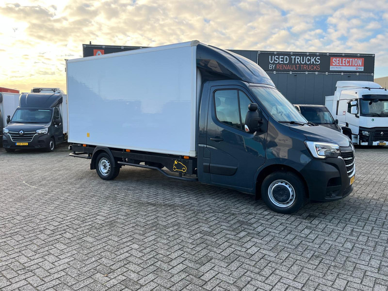 Renault Master E-tech 3T5 L3 CCAB FWD 54 kwh batteries - Closed box van, Electric van: picture 5 Renault Master E-tech 3T5 L3 CCAB FWD 54 kwh batteries - Closed box van, Electric van: picture 5