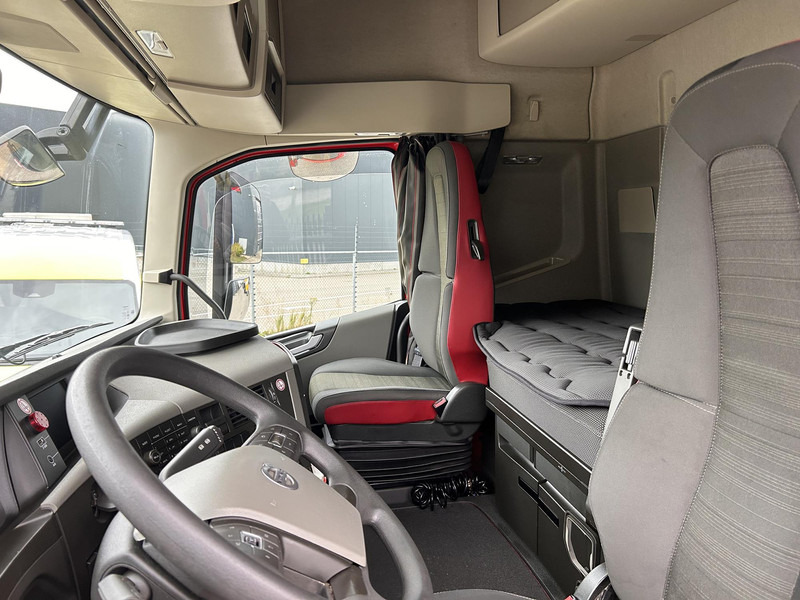 Volvo FH - Tractor unit: picture 5 Volvo FH - Tractor unit: picture 5