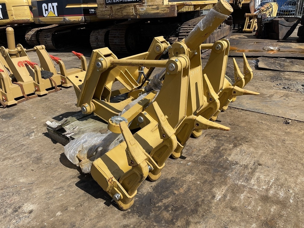 CAT 16h 16g ripper - Ripper for Construction machinery: picture 2 CAT 16h 16g ripper - Ripper for Construction machinery: picture 2