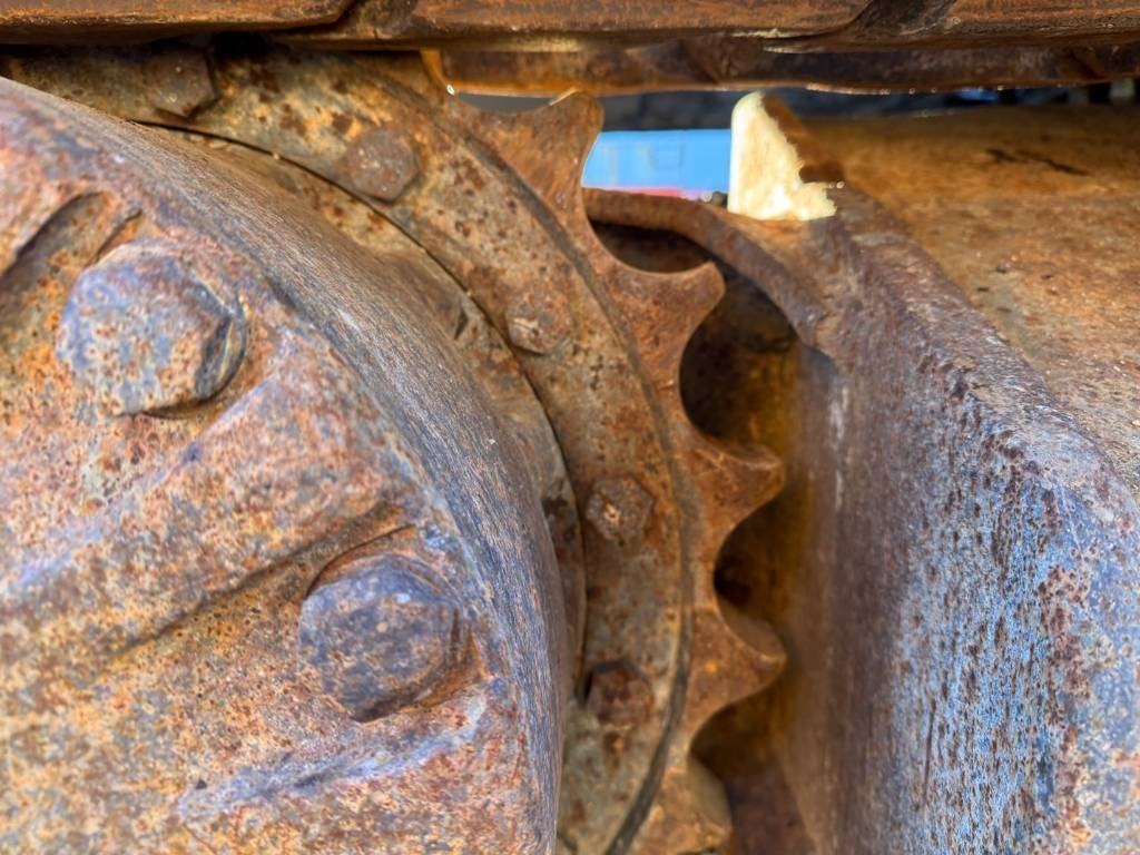 Crawler excavator CAT 320 B L: picture 8