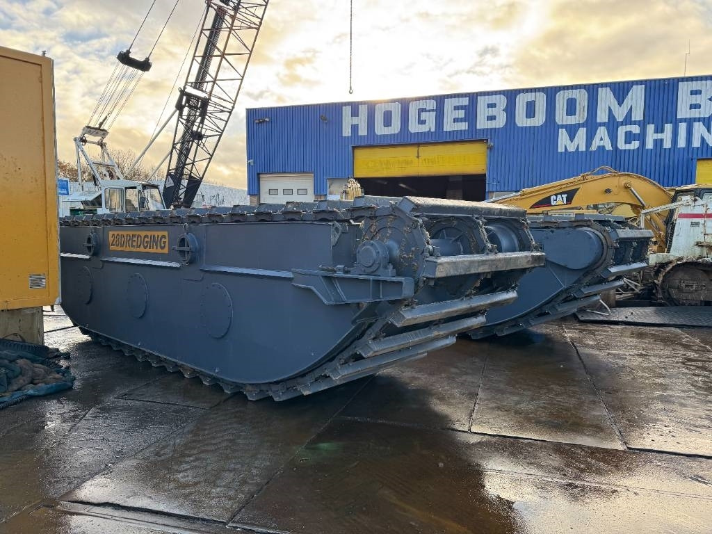 CAT swamp buggy amphibious undercarriage (unused) - Amphibious excavator: picture 1 CAT swamp buggy amphibious undercarriage (unused) - Amphibious excavator: picture 1