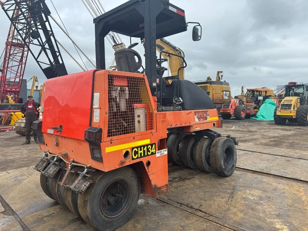 Dynapac CP 142 - Pneumatic roller: picture 4 Dynapac CP 142 - Pneumatic roller: picture 4