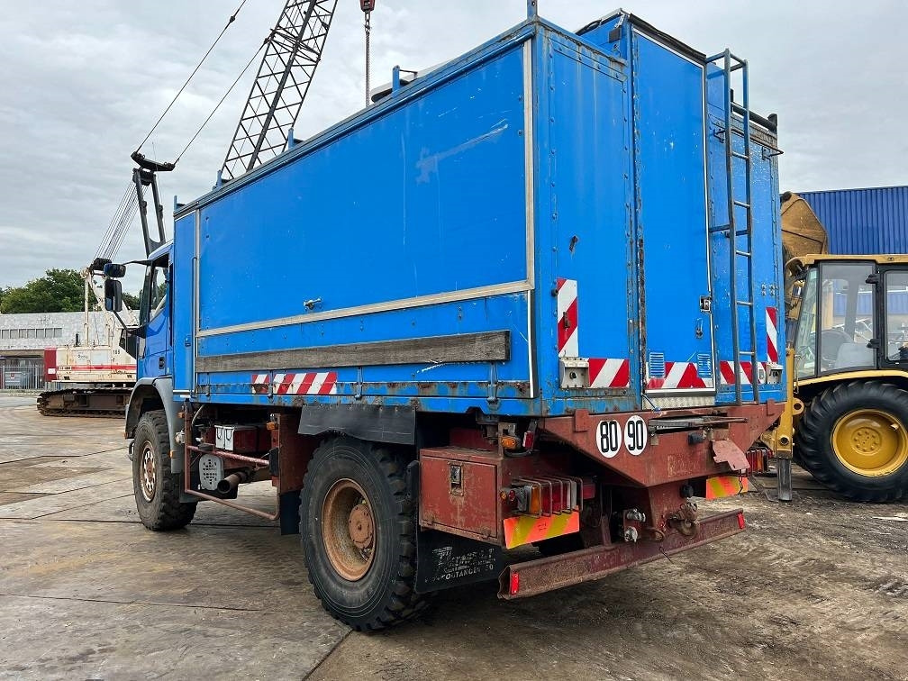 Iveco eurocargo 135E18 4x4 - Box truck: picture 3 Iveco eurocargo 135E18 4x4 - Box truck: picture 3