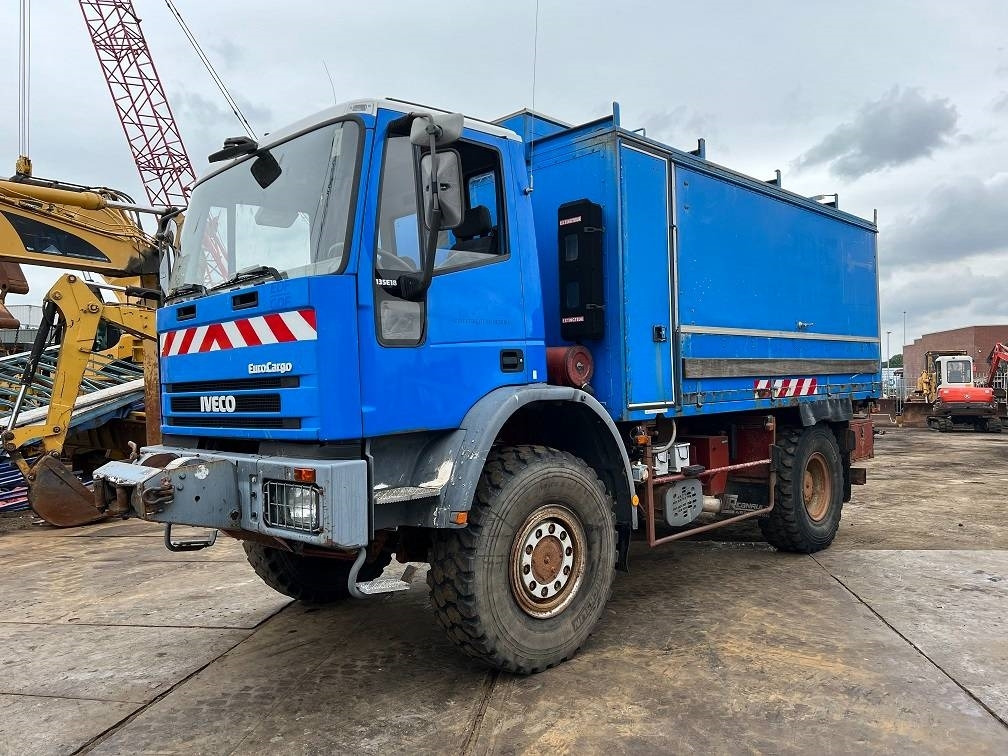 Iveco eurocargo 135E18 4x4 - Box truck: picture 1 Iveco eurocargo 135E18 4x4 - Box truck: picture 1