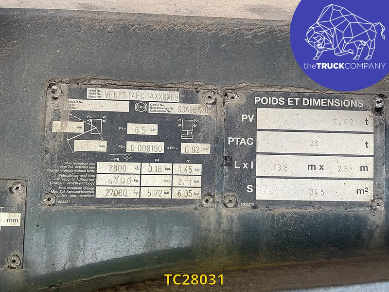 Fruehauf - Closed box semi-trailer: picture 3 Fruehauf - Closed box semi-trailer: picture 3