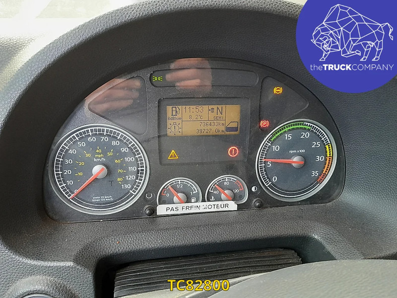 Iveco EuroCargo 120e25 Euro 5 - ENGINE DAMAGE - - Curtain side truck: picture 4 Iveco EuroCargo 120e25 Euro 5 - ENGINE DAMAGE - - Curtain side truck: picture 4