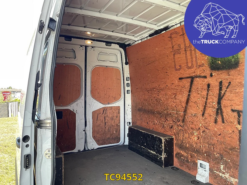 Panel van, Electric van Mercedes-Benz E-Sprinter L2H2 41 kWh: picture 10 Panel van, Electric van Mercedes-Benz E-Sprinter L2H2 41 kWh: picture 10