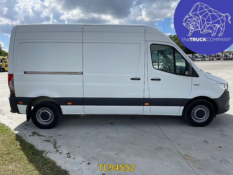 Panel van, Electric van Mercedes-Benz E-Sprinter L2H2 41 kWh: picture 8 Panel van, Electric van Mercedes-Benz E-Sprinter L2H2 41 kWh: picture 8