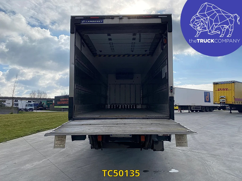 Renault D 320 - Refrigerated truck: picture 2 Renault D 320 - Refrigerated truck: picture 2