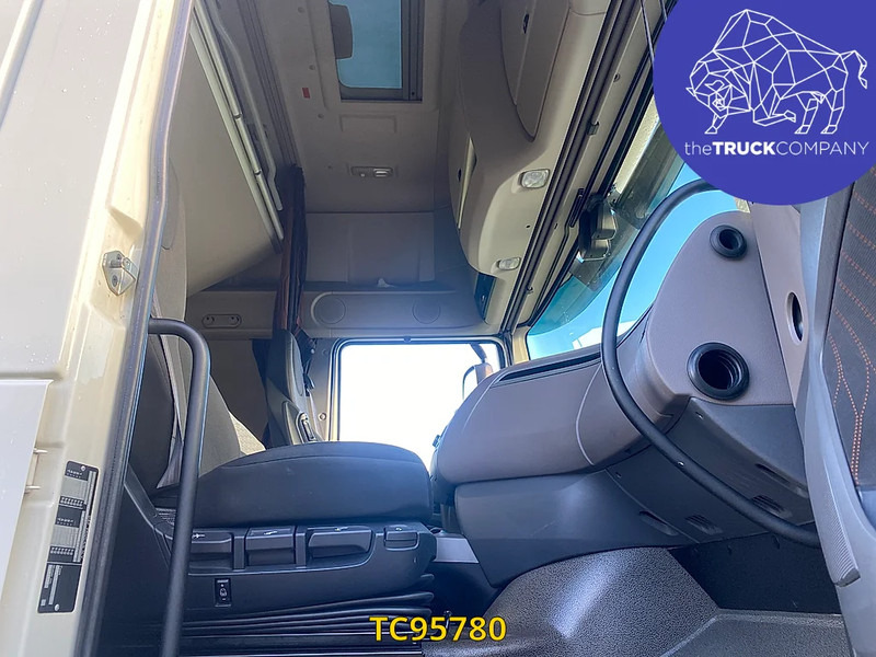 Tractor unit DAF XF Euro6 480: picture 15 Tractor unit DAF XF Euro6 480: picture 15