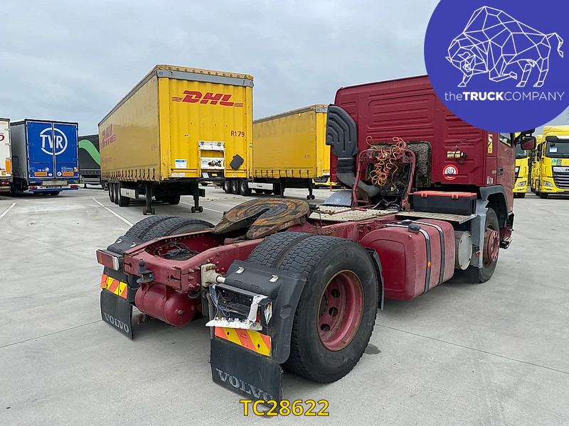 Tractor unit Volvo FM 380: picture 6