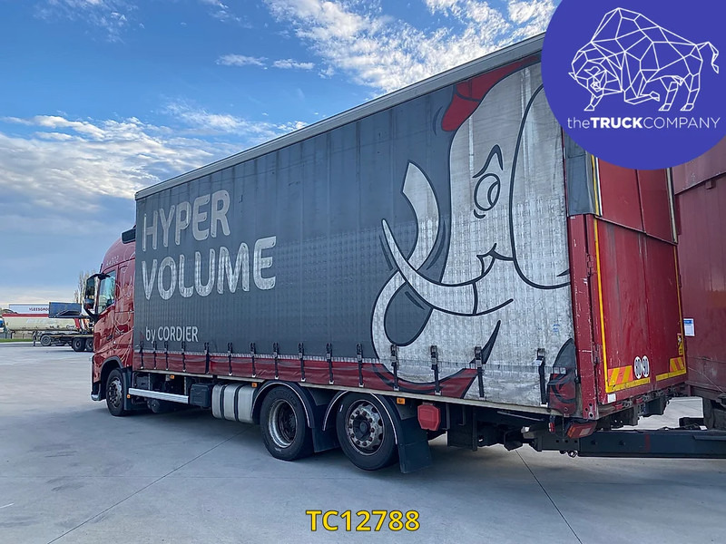 Volvo FH 500 - Curtain side truck: picture 2 Volvo FH 500 - Curtain side truck: picture 2