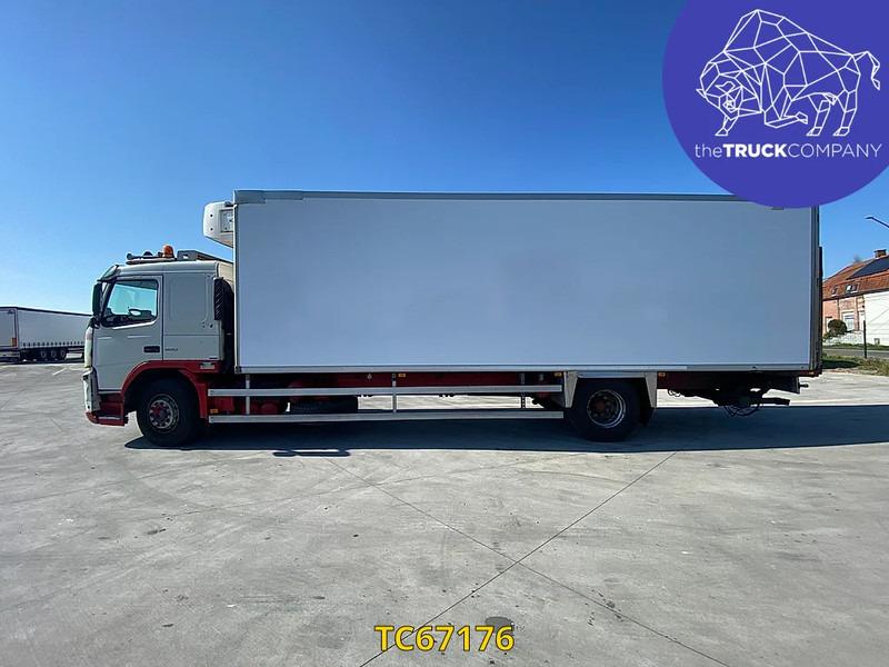 Volvo FM 330 - Refrigerated truck: picture 1 Volvo FM 330 - Refrigerated truck: picture 1