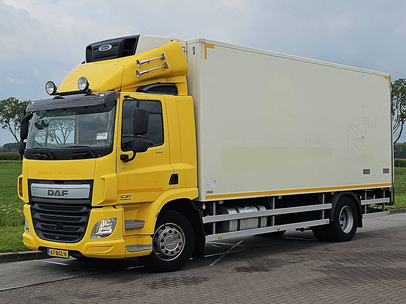 DAF CF 220 CARRIER LIFT DOORS - Refrigerated truck: picture 2 DAF CF 220 CARRIER LIFT DOORS - Refrigerated truck: picture 2