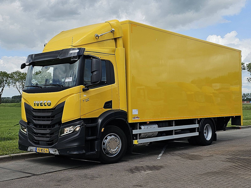 Iveco S-WAY AD190S33 TAILLIFT AIRCO - Box truck: picture 2 Iveco S-WAY AD190S33 TAILLIFT AIRCO - Box truck: picture 2