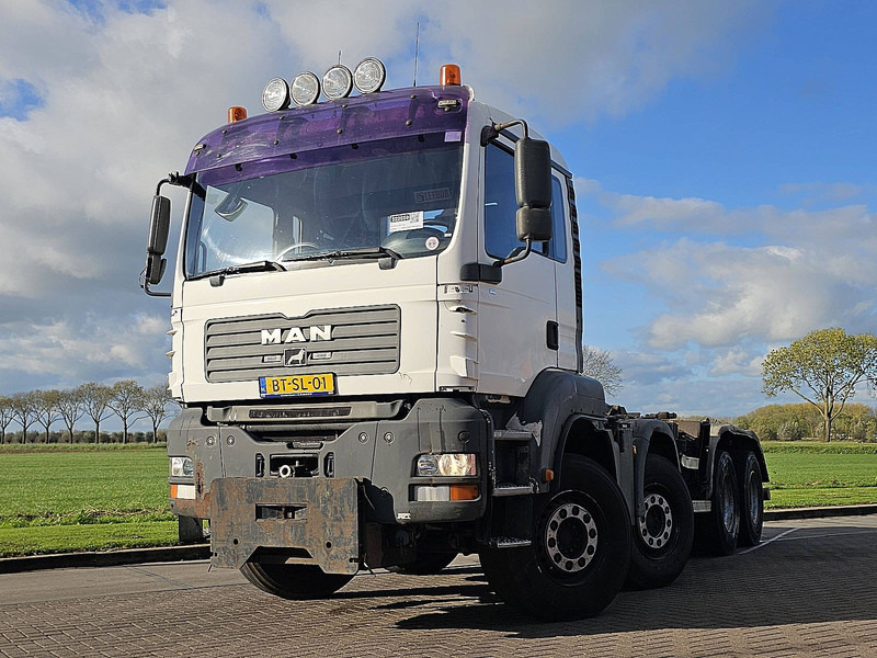 MAN 41.400 TGA - Hook lift truck: picture 1 MAN 41.400 TGA - Hook lift truck: picture 1