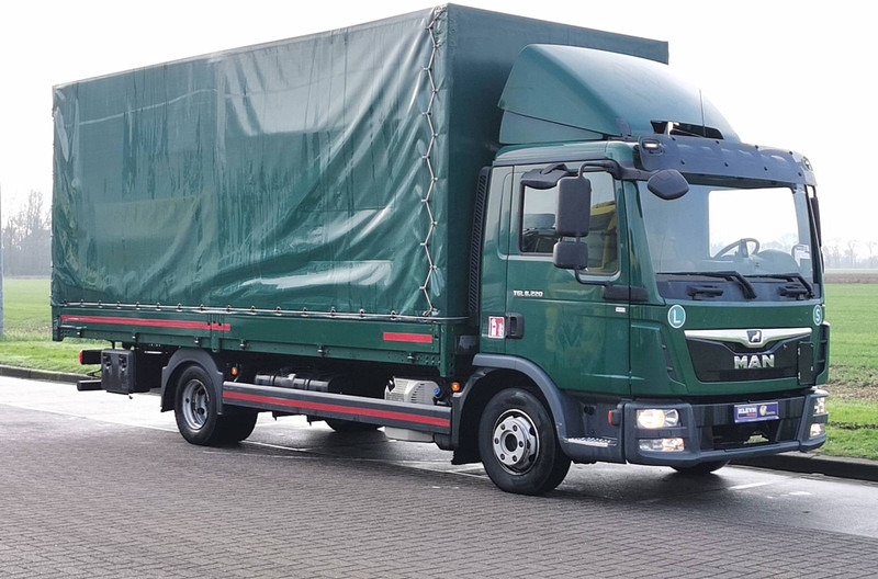 MAN 8.220 TGL MANUAL AIRCO AHK - Curtain side truck: picture 5 MAN 8.220 TGL MANUAL AIRCO AHK - Curtain side truck: picture 5
