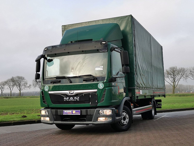 MAN 8.220 TGL MANUAL AIRCO AHK - Curtain side truck: picture 1 MAN 8.220 TGL MANUAL AIRCO AHK - Curtain side truck: picture 1