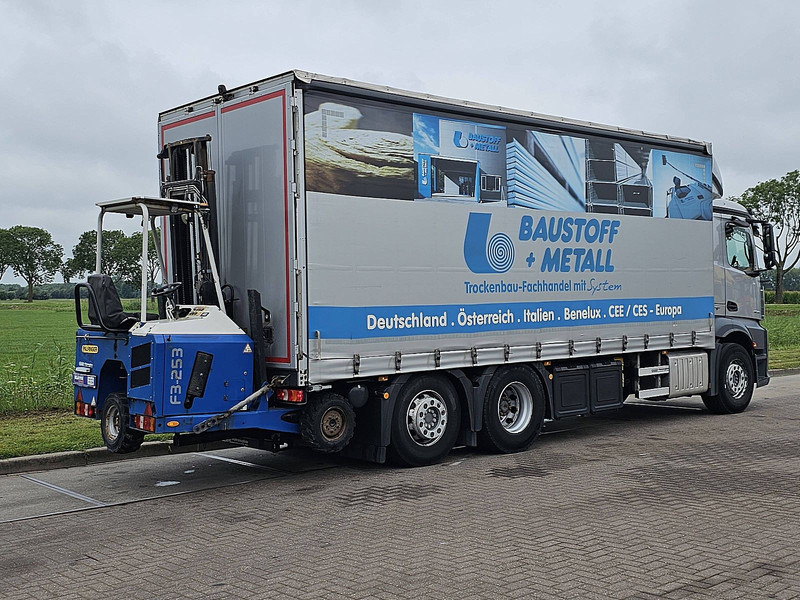 Mercedes-Benz ANTOS 2543 + FORKLIFT PALFINGER - Curtain side truck: picture 3 Mercedes-Benz ANTOS 2543 + FORKLIFT PALFINGER - Curtain side truck: picture 3