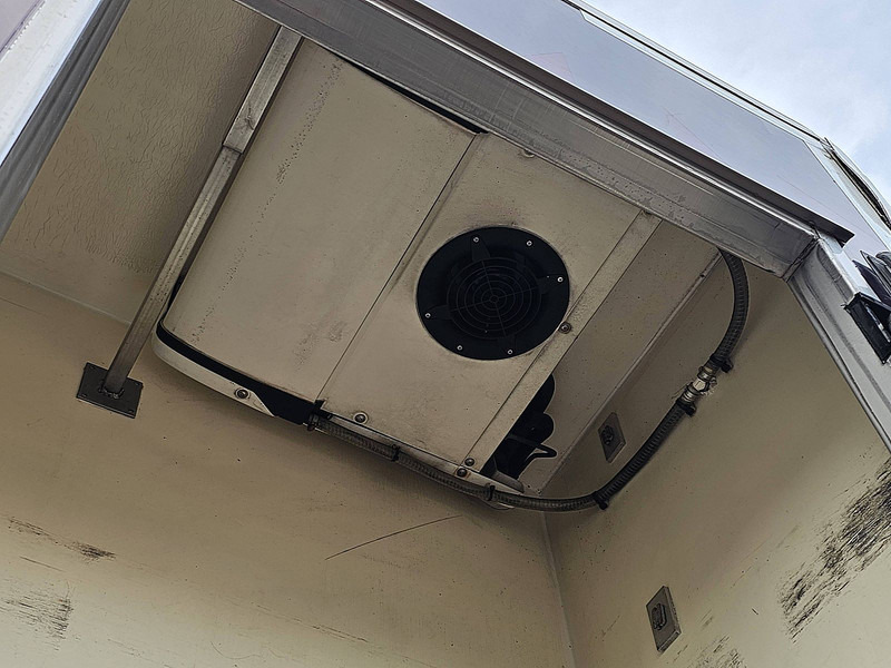 Refrigerated truck Scania P230: picture 20