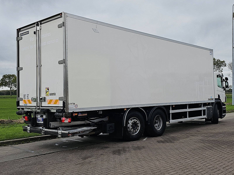 Scania P320 6X2*4 LAMBERET LIFT - Refrigerated truck: picture 3 Scania P320 6X2*4 LAMBERET LIFT - Refrigerated truck: picture 3