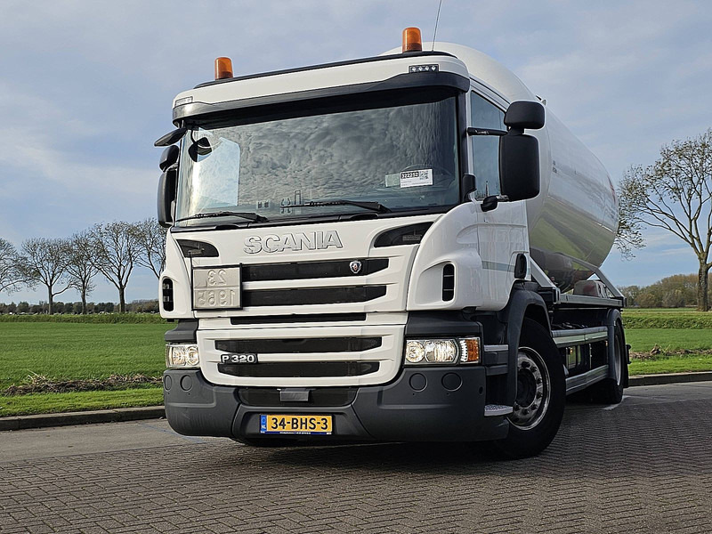 Scania P320 - Tanker truck: picture 1 Scania P320 - Tanker truck: picture 1