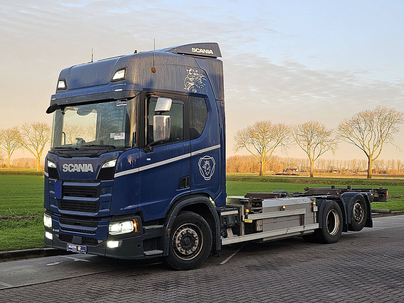 Scania R410 6X2*4 RET. CNG GAS - Container transporter/ Swap body truck: picture 2 Scania R410 6X2*4 RET. CNG GAS - Container transporter/ Swap body truck: picture 2