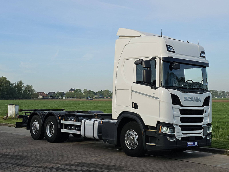 Scania R450 6X2*4 RET. LED WB475 - Container transporter/ Swap body truck: picture 5 Scania R450 6X2*4 RET. LED WB475 - Container transporter/ Swap body truck: picture 5