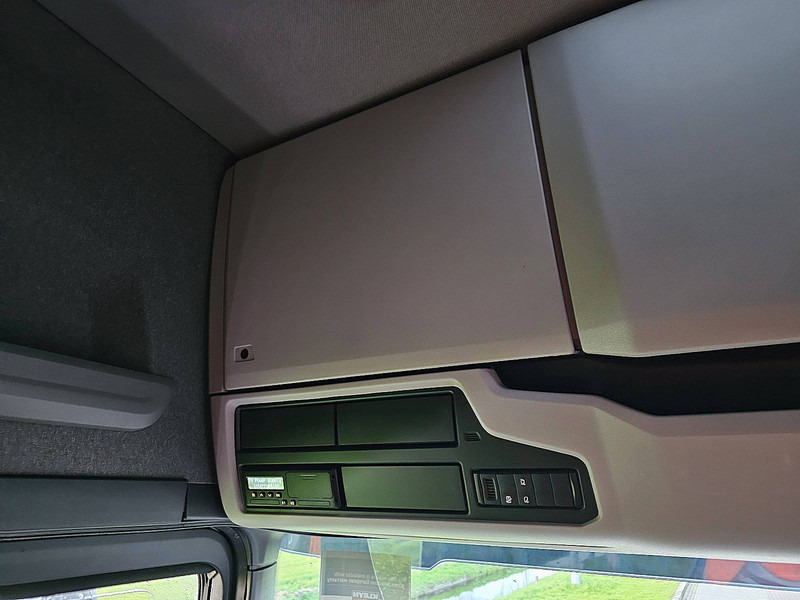 Container transporter/ Swap body truck Scania R450 6X2*4 RETARDER: picture 11 Container transporter/ Swap body truck Scania R450 6X2*4 RETARDER: picture 11