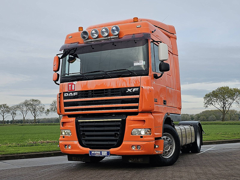 Tractor unit DAF XF 105.460: picture 1