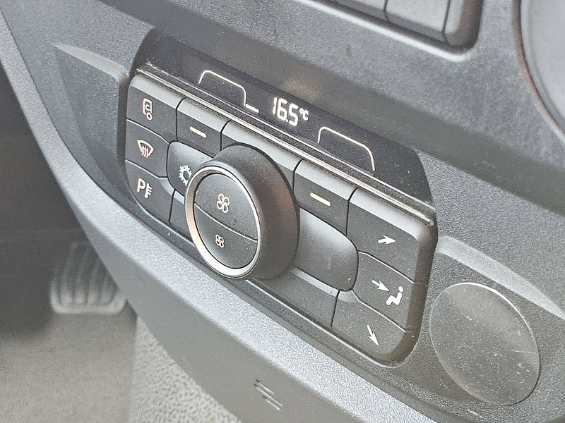 Tractor unit DAF XF 450 SPACECAB: picture 11