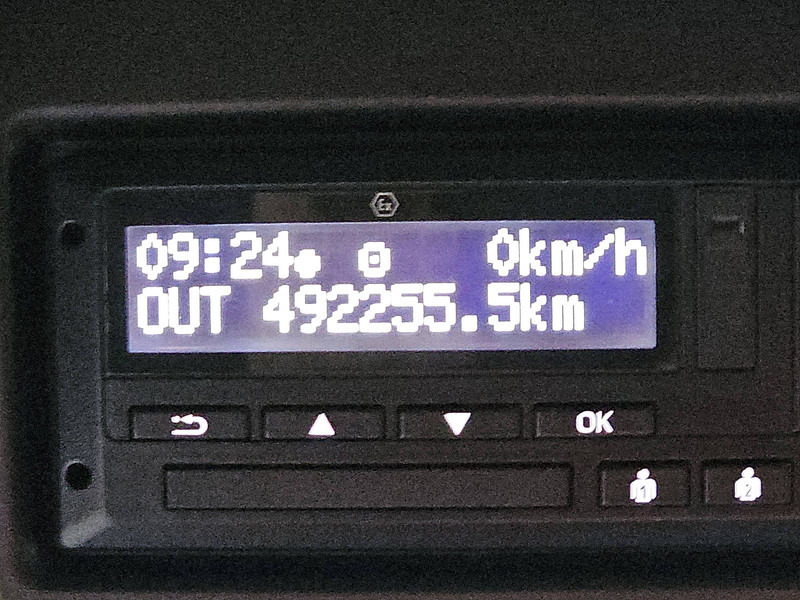 Tractor unit Scania R410: picture 9