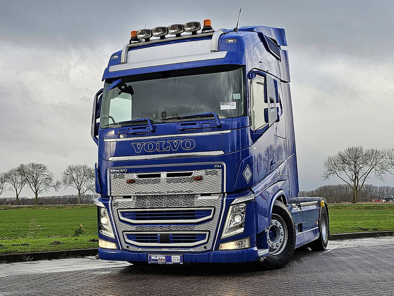 Volvo FH 500 LEATHER SKIRTS - Tractor unit: picture 1 Volvo FH 500 LEATHER SKIRTS - Tractor unit: picture 1