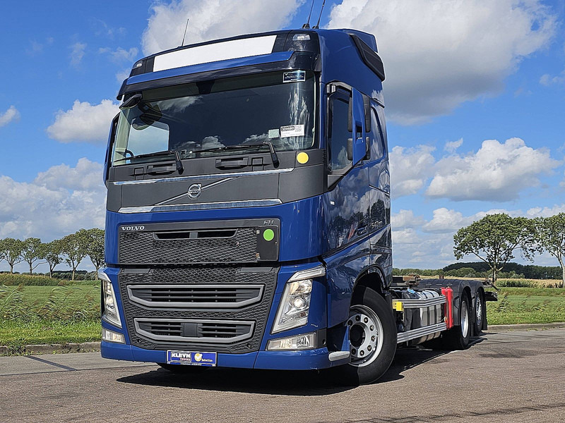 Volvo FH 540 - Container transporter/ Swap body truck: picture 1 Volvo FH 540 - Container transporter/ Swap body truck: picture 1